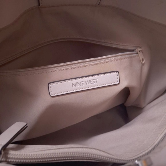 Nine West Tote Bag Beige Monogram Shoulder Bag w/ Card Holder & Top Zip Mint - Picture 5 of 12